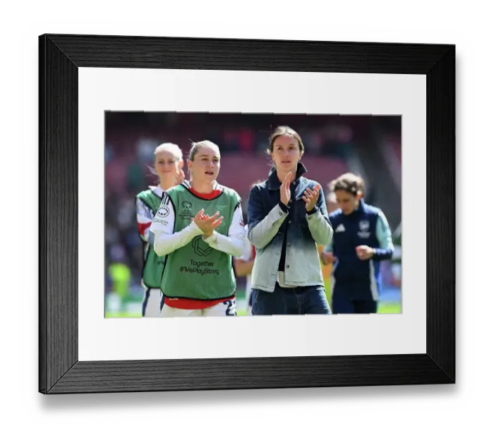 Framed Print : Arsenal WFC v Olympique Lyonnais - UEFA Women's Champions League Semi Final First Leg