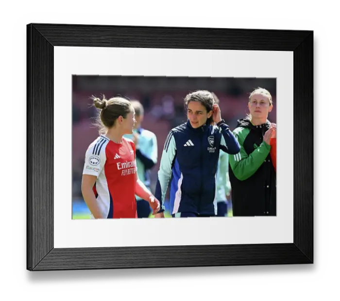 Framed Print : Arsenal WFC v Olympique Lyonnais - UEFA Women's Champions League Semi Final First Leg