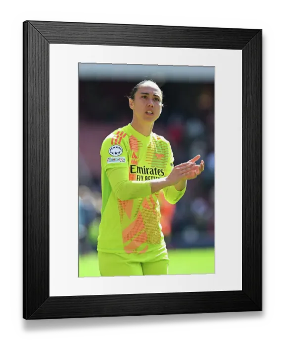 Framed Print : Arsenal WFC v Olympique Lyonnais - UEFA Women's Champions League Semi Final First Leg Framed Print : Arsenal WFC v Olympique Lyonnais - UEFA Women's Champions League Semi Final First Leg