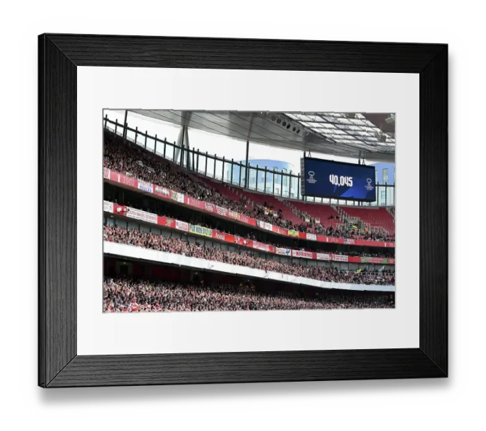 Framed Print : Arsenal WFC v Olympique Lyonnais - UEFA Women's Champions League Semi Final First Leg