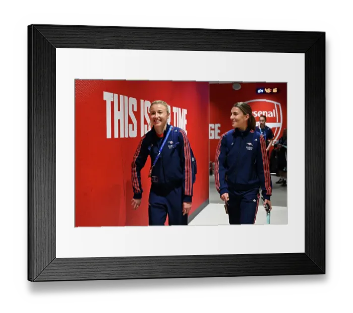 Framed Print : Arsenal WFC v Olympique Lyonnais - UEFA Women's Champions League Semi Final First Leg Framed Print : Arsenal WFC v Olympique Lyonnais - UEFA Women's Champions League Semi Final First Leg