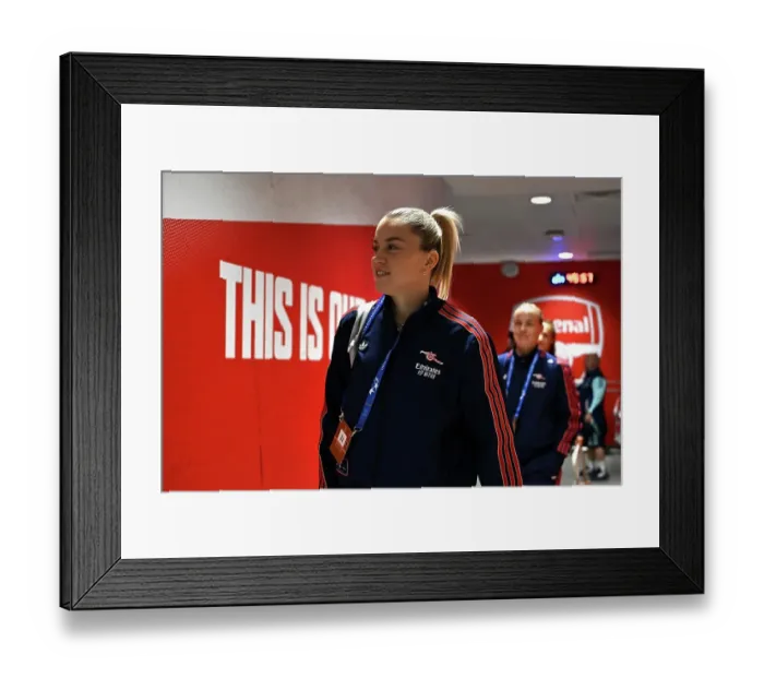 Framed Print : Arsenal WFC v Olympique Lyonnais - UEFA Women's Champions League Semi Final First Leg