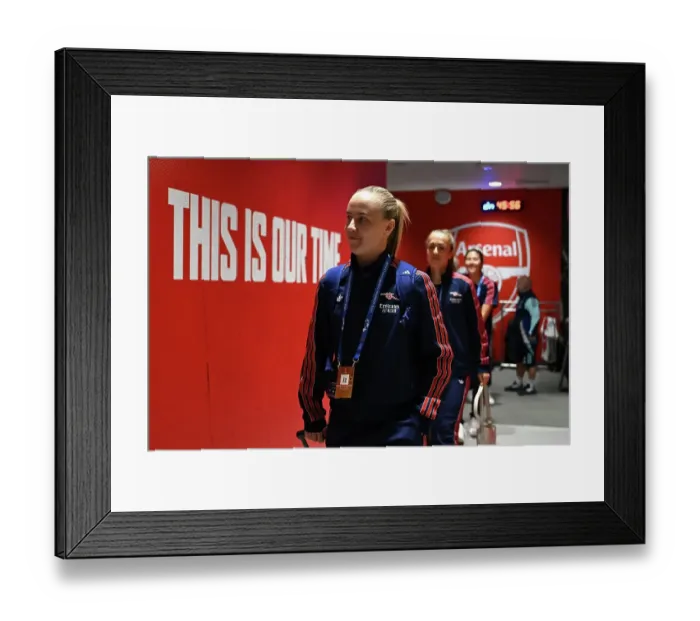 Framed Print : Arsenal WFC v Olympique Lyonnais - UEFA Women's Champions League Semi Final First Leg