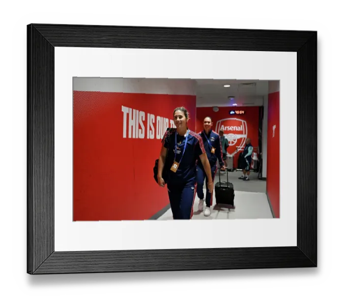 Framed Print : Arsenal WFC v Olympique Lyonnais - UEFA Women's Champions League Semi Final First Leg Framed Print : Arsenal WFC v Olympique Lyonnais - UEFA Women's Champions League Semi Final First Leg