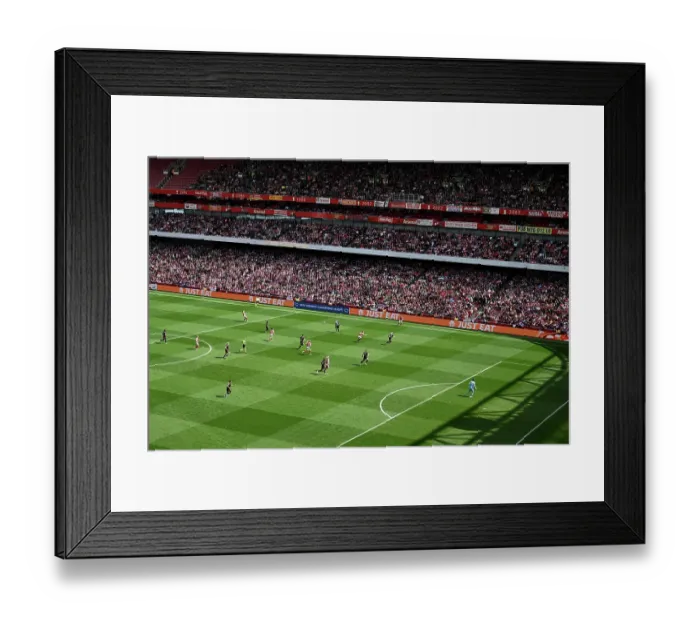 Framed Print : Arsenal WFC v Olympique Lyonnais - UEFA Women's Champions League Semi Final First Leg Framed Print : Arsenal WFC v Olympique Lyonnais - UEFA Women's Champions League Semi Final First Leg
