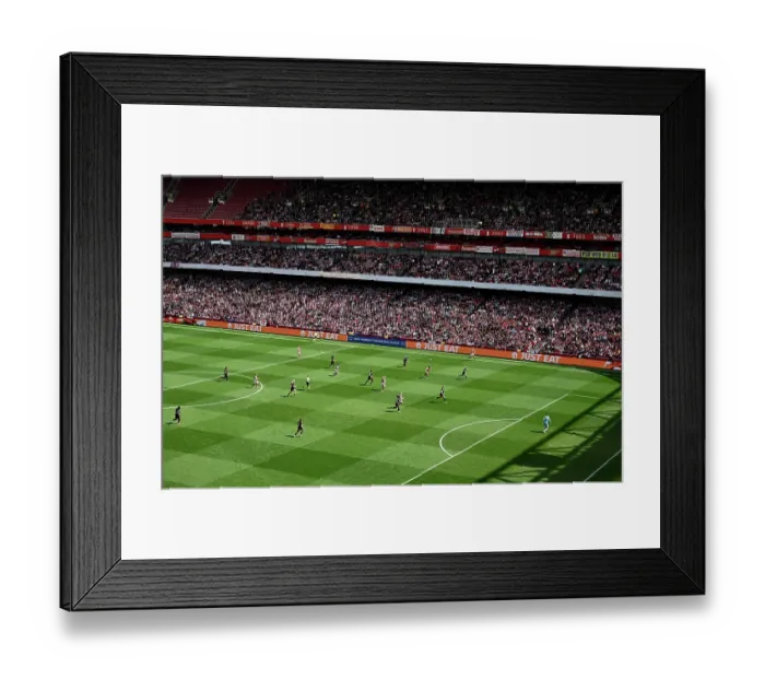 Framed Print : Arsenal WFC v Olympique Lyonnais - UEFA Women's Champions League Semi Final First Leg Framed Print : Arsenal WFC v Olympique Lyonnais - UEFA Women's Champions League Semi Final First Leg