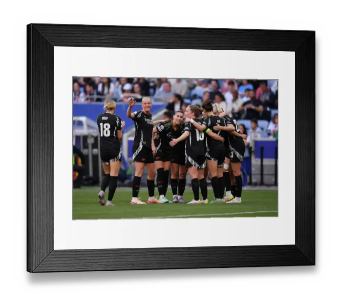 Framed Print : Olympique Lyonnais v Arsenal WFC - UEFA Women's Champions League Semi Final Second Leg Olympique Lyonnais v Arsenal WFC - UEFA Women's Champions League Semi Final Second Leg