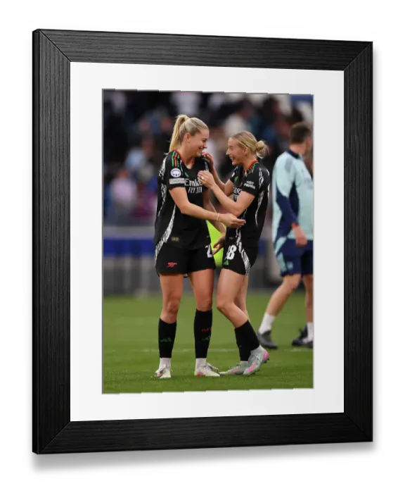 Framed Print : Olympique Lyonnais v Arsenal WFC - UEFA Women's Champions League Semi Final Second Leg Olympique Lyonnais v Arsenal WFC - UEFA Women's Champions League Semi Final Second Leg