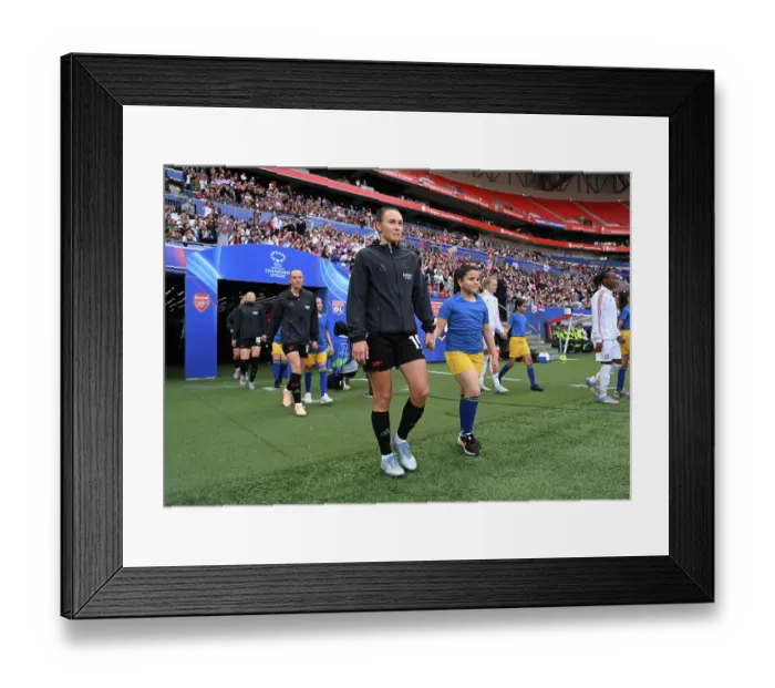 Framed Print : Olympique Lyonnais v Arsenal WFC - UEFA Women's Champions League Semi Final Second Leg Olympique Lyonnais v Arsenal WFC - UEFA Women's Champions League Semi Final Second Leg