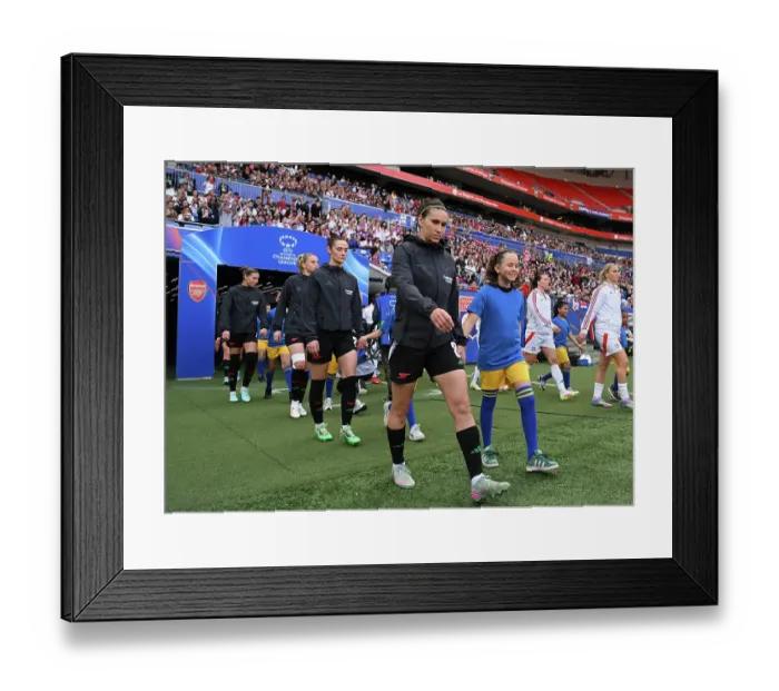 Framed Print : Olympique Lyonnais v Arsenal WFC - UEFA Women's Champions League Semi Final Second Leg Olympique Lyonnais v Arsenal WFC - UEFA Women's Champions League Semi Final Second Leg