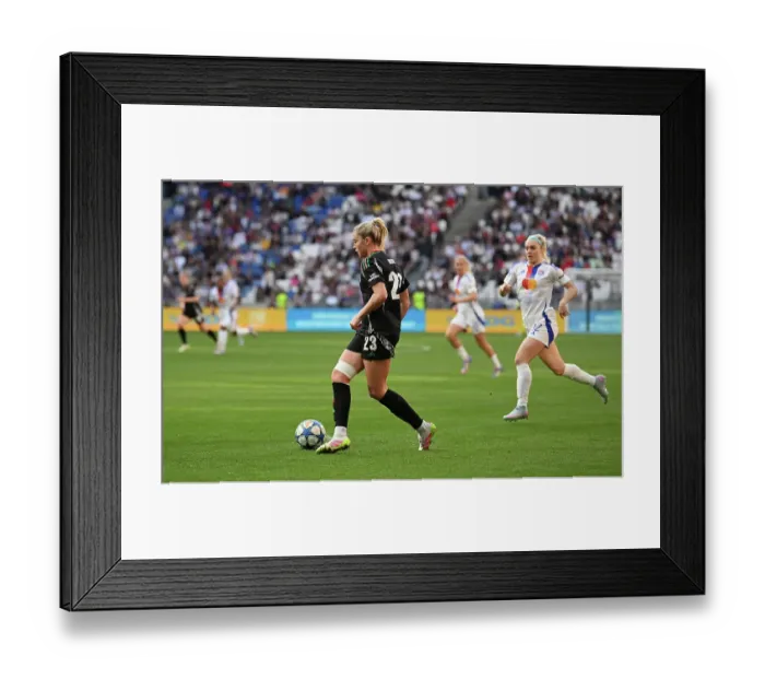 Framed Print : Olympique Lyonnais v Arsenal WFC - UEFA Women's Champions League Semi Final Second Leg Olympique Lyonnais v Arsenal WFC - UEFA Women's Champions League Semi Final Second Leg