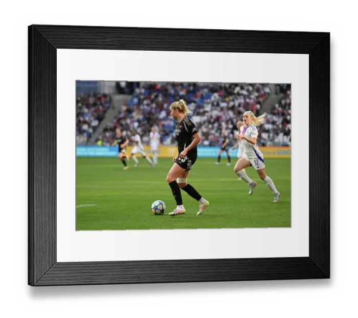 Framed Print : Olympique Lyonnais v Arsenal WFC - UEFA Women's Champions League Semi Final Second Leg Olympique Lyonnais v Arsenal WFC - UEFA Women's Champions League Semi Final Second Leg