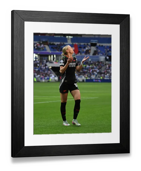 Framed Print : Olympique Lyonnais v Arsenal WFC - UEFA Women's Champions League Semi Final Second Leg Olympique Lyonnais v Arsenal WFC - UEFA Women's Champions League Semi Final Second Leg