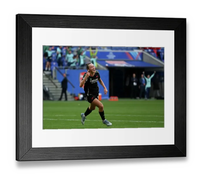 Framed Print : Olympique Lyonnais v Arsenal WFC - UEFA Women's Champions League Semi Final Second Leg Olympique Lyonnais v Arsenal WFC - UEFA Women's Champions League Semi Final Second Leg