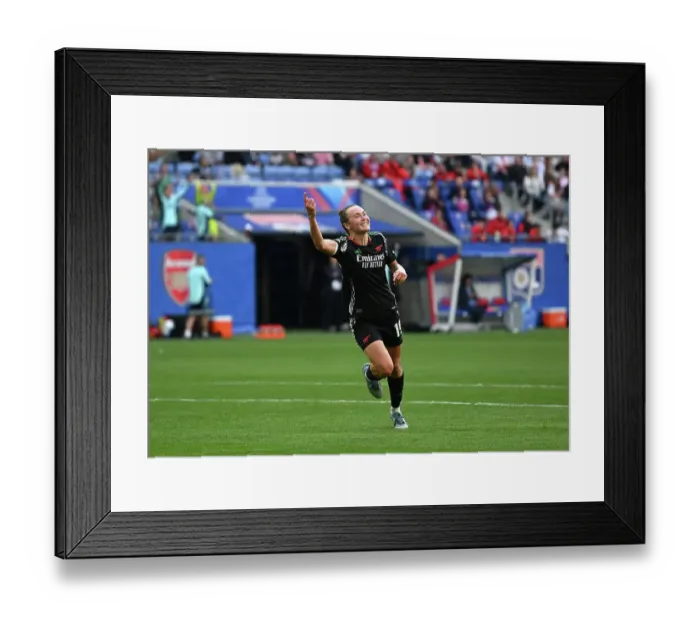 Framed Print : Olympique Lyonnais v Arsenal WFC - UEFA Women's Champions League Semi Final Second Leg Olympique Lyonnais v Arsenal WFC - UEFA Women's Champions League Semi Final Second Leg