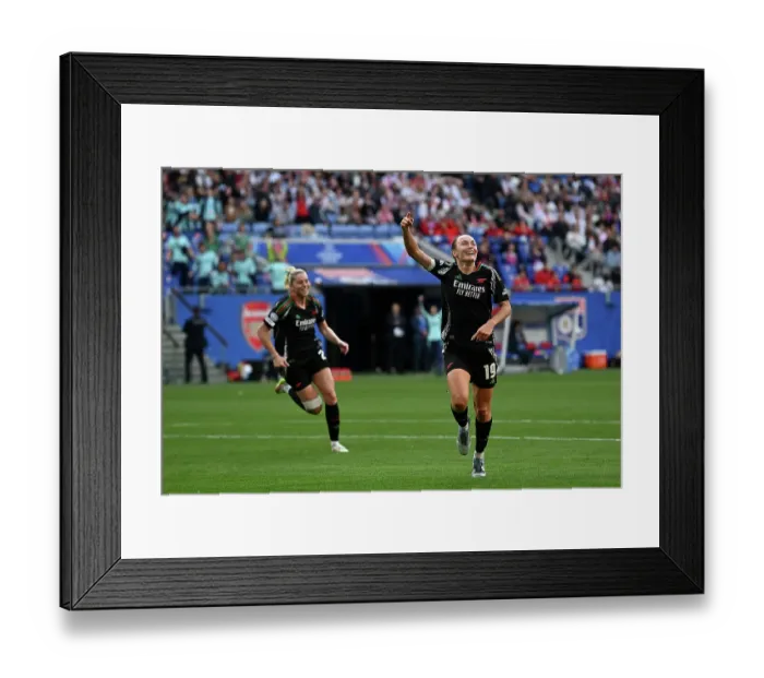 Framed Print : Olympique Lyonnais v Arsenal WFC - UEFA Women's Champions League Semi Final Second Leg Olympique Lyonnais v Arsenal WFC - UEFA Women's Champions League Semi Final Second Leg