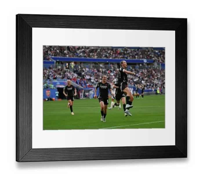 Framed Print : Olympique Lyonnais v Arsenal WFC - UEFA Women's Champions League Semi Final Second Leg Olympique Lyonnais v Arsenal WFC - UEFA Women's Champions League Semi Final Second Leg Framed Print : Olympique Lyonnais v Arsenal WFC - UEFA Women's Champions League Semi Final Second Leg Olympique Lyonnais v Arsenal WFC - UEFA Women's Champions League Semi Final Second Leg