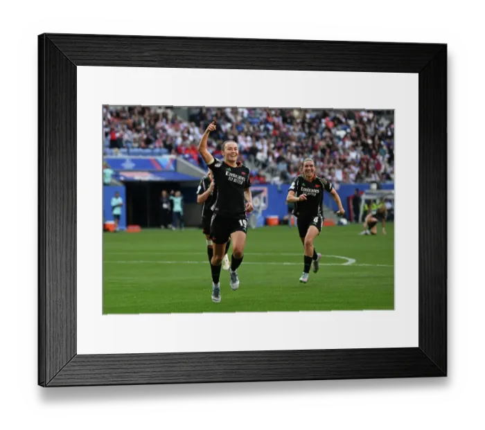 Framed Print : Olympique Lyonnais v Arsenal WFC - UEFA Women's Champions League Semi Final Second Leg Olympique Lyonnais v Arsenal WFC - UEFA Women's Champions League Semi Final Second Leg Framed Print : Olympique Lyonnais v Arsenal WFC - UEFA Women's Champions League Semi Final Second Leg Olympique Lyonnais v Arsenal WFC - UEFA Women's Champions League Semi Final Second Leg