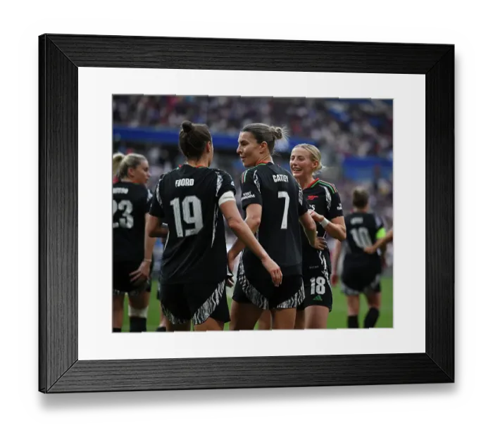 Framed Print : Olympique Lyonnais v Arsenal WFC - UEFA Women's Champions League Semi Final Second Leg Olympique Lyonnais v Arsenal WFC - UEFA Women's Champions League Semi Final Second Leg
