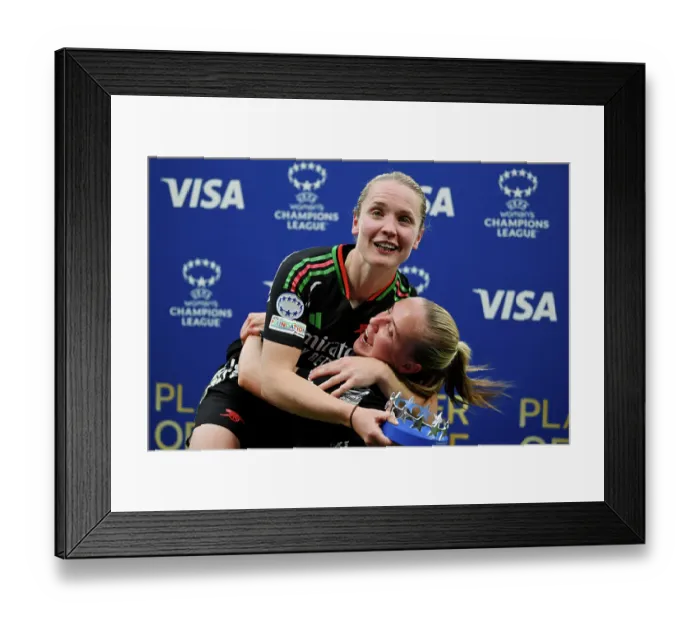 Framed Print : Olympique Lyonnais v Arsenal WFC - UEFA Women's Champions League Semi Final Second Leg Olympique Lyonnais v Arsenal WFC - UEFA Women's Champions League Semi Final Second Leg