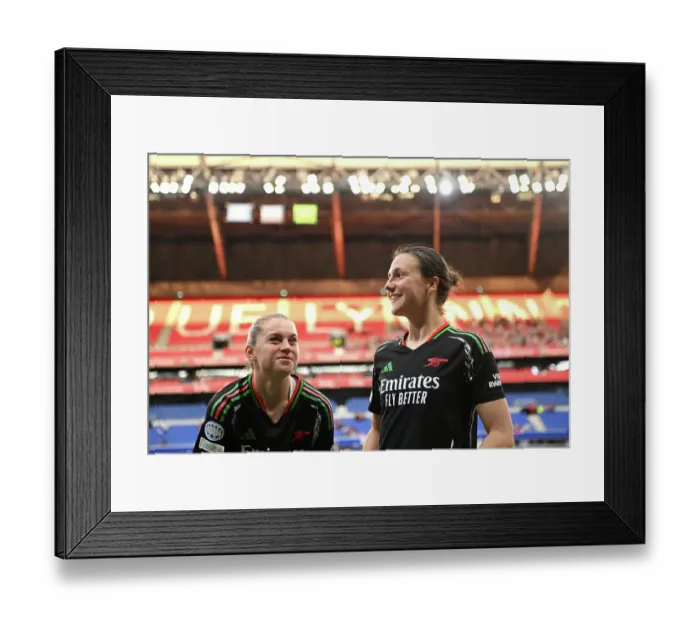 Framed Print : Olympique Lyonnais v Arsenal WFC - UEFA Women's Champions League Semi Final Second Leg Olympique Lyonnais v Arsenal WFC - UEFA Women's Champions League Semi Final Second Leg