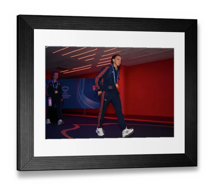 Framed Print : Olympique Lyonnais v Arsenal WFC - UEFA Women's Champions League Semi Final Second Leg Olympique Lyonnais v Arsenal WFC - UEFA Women's Champions League Semi Final Second Leg