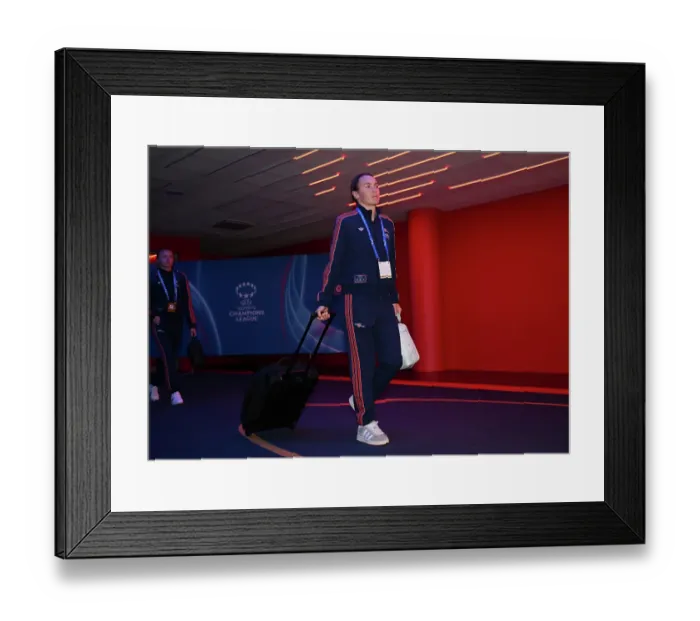 Framed Print : Olympique Lyonnais v Arsenal WFC - UEFA Women's Champions League Semi Final Second Leg Olympique Lyonnais v Arsenal WFC - UEFA Women's Champions League Semi Final Second Leg
