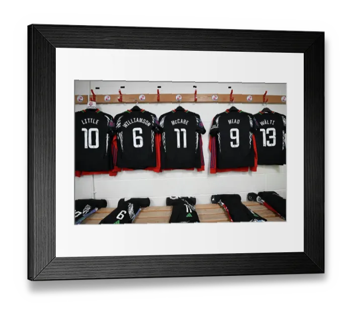 Framed Print : Brighton & Hove Albion FC v Arsenal FC - Barclays Women's Super League Brighton & Hove Albion FC v Arsenal FC - Barclays Women's Super League
