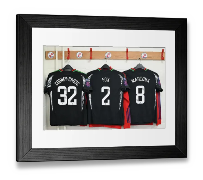 Framed Print : Brighton & Hove Albion FC v Arsenal FC - Barclays Women's Super League Brighton & Hove Albion FC v Arsenal FC - Barclays Women's Super League