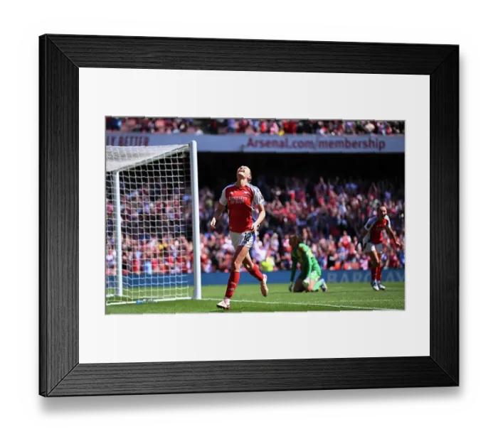 Framed Print : Arsenal FC v Manchester United FC - Barclays Women's Super League Arsenal FC v Manchester United FC - Barclays Women's Super League