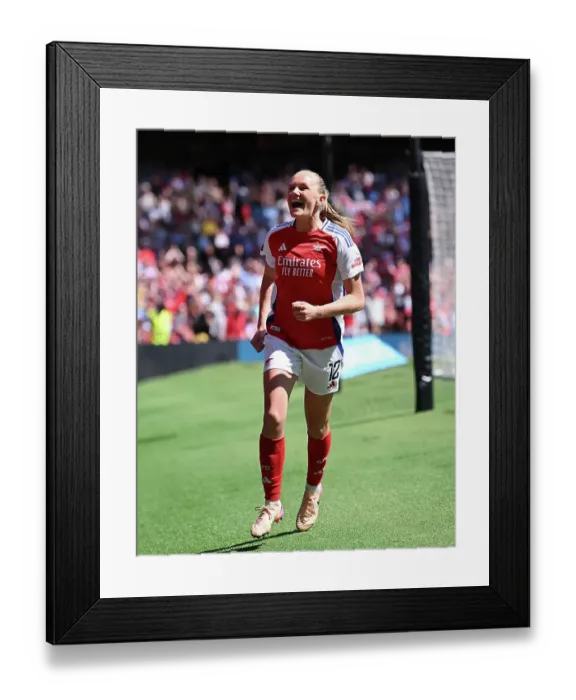 Framed Print : Arsenal FC v Manchester United FC - Barclays Women's Super League Arsenal FC v Manchester United FC - Barclays Women's Super League