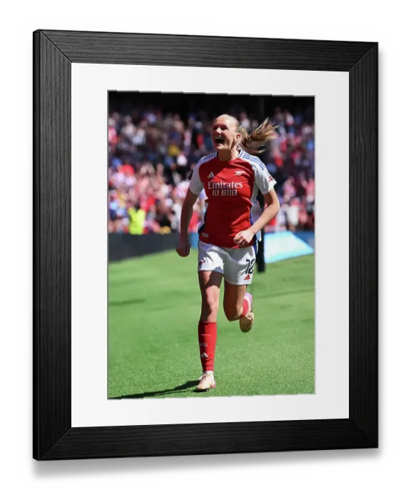 Framed Print : Arsenal FC v Manchester United FC - Barclays Women's Super League Arsenal FC v Manchester United FC - Barclays Women's Super League