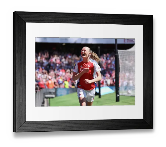 Framed Print : Arsenal FC v Manchester United FC - Barclays Women's Super League Arsenal FC v Manchester United FC - Barclays Women's Super League Framed Print : Arsenal FC v Manchester United FC - Barclays Women's Super League Arsenal FC v Manchester United FC - Barclays Women's Super League