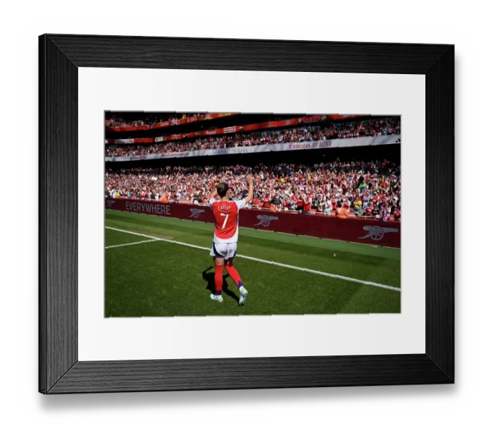Framed Print : Arsenal FC v Manchester United FC - Barclays Women's Super League Arsenal FC v Manchester United FC - Barclays Women's Super League Framed Print : Arsenal FC v Manchester United FC - Barclays Women's Super League Arsenal FC v Manchester United FC - Barclays Women's Super League