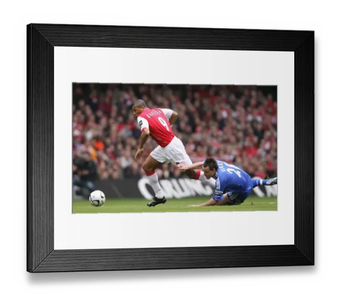 Framed Print : Julio Baptista (Arsenal) John Terry (Chelsea) Arsenal 1: 2 Chelsea Framed Print : Julio Baptista (Arsenal) John Terry (Chelsea) Arsenal 1: 2 Chelsea