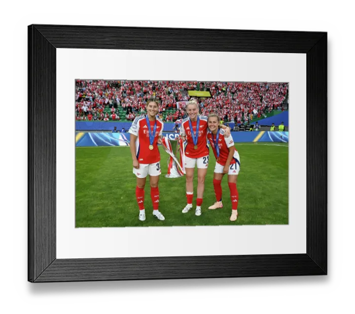 Framed Print : Arsenal WFC v FC Barcelona - UEFA Women's Champions League Final Arsenal WFC v FC Barcelona - UEFA Women's Champions League Final