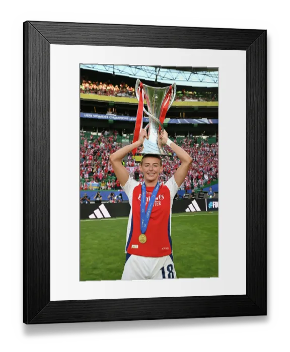 Framed Print : Arsenal WFC v FC Barcelona - UEFA Women's Champions League Final Arsenal WFC v FC Barcelona - UEFA Women's Champions League Final