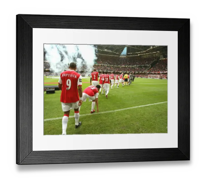 Framed Print : The Arsenal team walk out for the match Framed Print : The Arsenal team walk out for the match