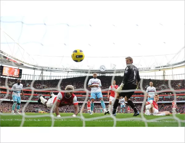 Alex Song Scores the Winning Goal Against West Ham