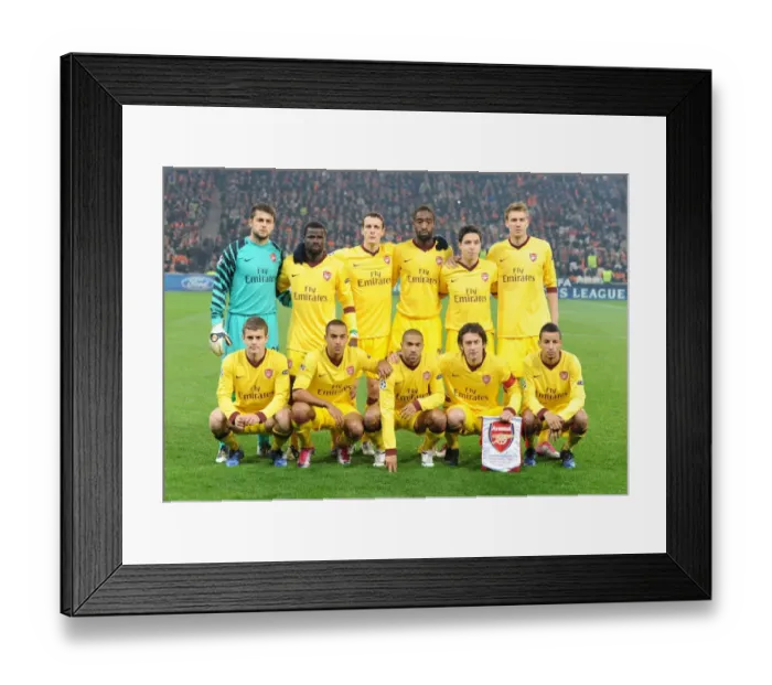 Framed Print : The Arsenal team line up before the match. Shakhtar Donetsk 2: 1 Arsenal Framed Print : The Arsenal team line up before the match. Shakhtar Donetsk 2: 1 Arsenal