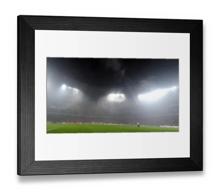 Framed Print : Fog comes down in the Donbass Arena. Shakhtar Donetsk 2: 1 Arsenal, UEFA Champiojns League Framed Print : Fog comes down in the Donbass Arena. Shakhtar Donetsk 2: 1 Arsenal, UEFA Champiojns League