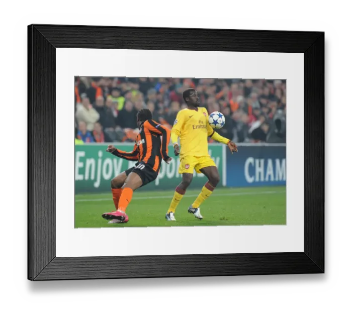 Framed Print : Emmanuel Eboue (Arsenal) Willian (Shakhtar). Shakhtar Donetsk 2: 1 Arsenal Framed Print : Emmanuel Eboue (Arsenal) Willian (Shakhtar). Shakhtar Donetsk 2: 1 Arsenal