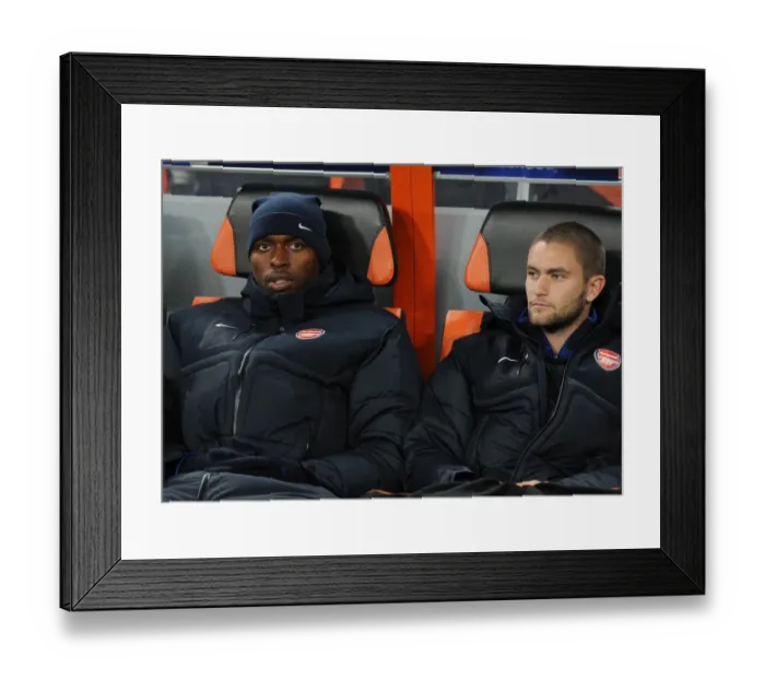 Framed Print : Jay Emmanuel Thomas and Henri Lansbury (Arsenal). Shakhtar Donetsk 2: 1 Arsenal