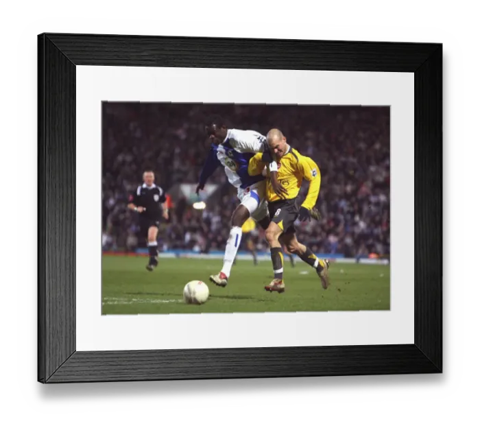 Framed Print : Freddie Ljungberg (Arsenal) Shabani Samba (Blackburn) Framed Print : Freddie Ljungberg (Arsenal) Shabani Samba (Blackburn)