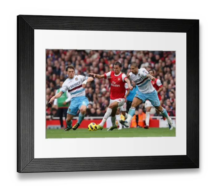 Framed Print : Marouane Chamakh (Arsenal) Manuel Da Costa and Scott Parker (West Ham)