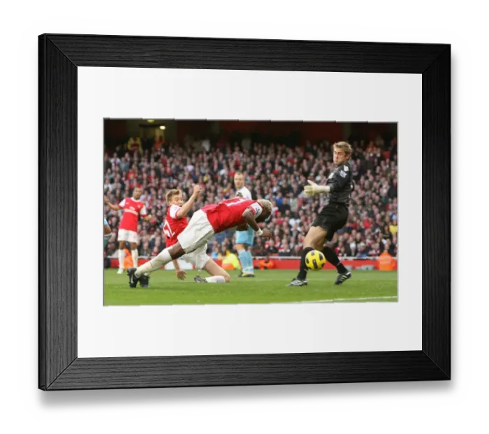 Framed Print : Alex Song Scores the Winning Goal: Arsenal 1-0 West Ham United, Barclays Premier League, Emirates Stadium, October 2010 Framed Print : Alex Song Scores the Winning Goal: Arsenal 1-0 West Ham United, Barclays Premier League, Emirates Stadium, October 2010