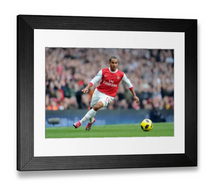 Framed Print : Heartbreaker: Theo Walcott's Disappointing Performance - Arsenal 0-1 Newcastle United (2010-11) Framed Print : Heartbreaker: Theo Walcott's Disappointing Performance - Arsenal 0-1 Newcastle United (2010-11)