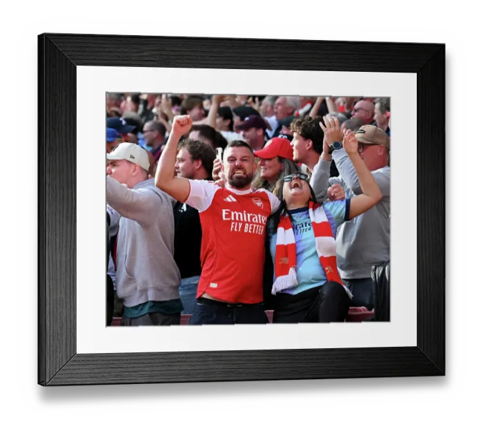 Framed Print : Arsenal FC v Newcastle United FC - Premier League