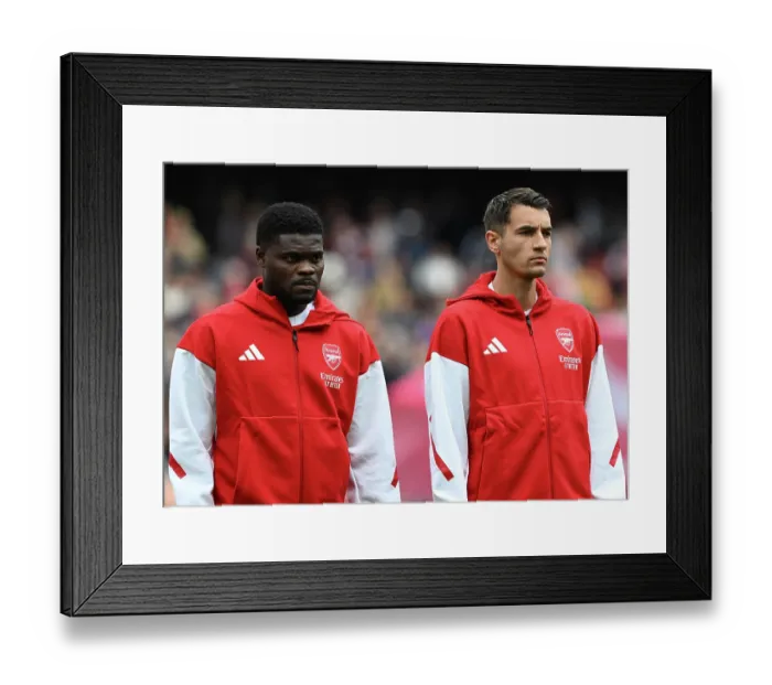 Framed Print : Arsenal FC v Newcastle United FC - Premier League Framed Print : Arsenal FC v Newcastle United FC - Premier League