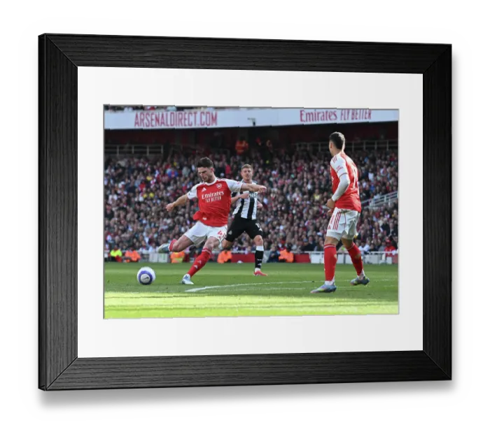 Framed Print : Arsenal FC v Newcastle United FC - Premier League Framed Print : Arsenal FC v Newcastle United FC - Premier League